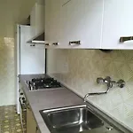 Bucarest A Pochi Passi Dal Marerifa444